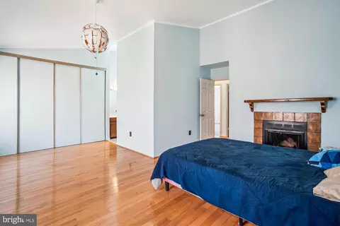 10322 Broom Ln, Lanham, MD 20706 photo 17