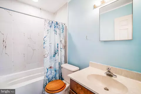 10322 Broom Ln, Lanham, MD 20706 photo 16