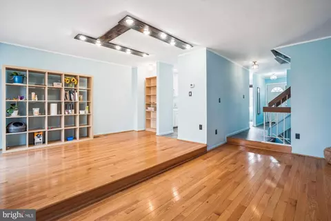 10322 Broom Ln, Lanham, MD 20706 photo 10