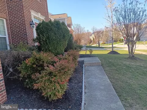 9707 Risen Star Dr, Marlboro, MD 20772 photo 3
