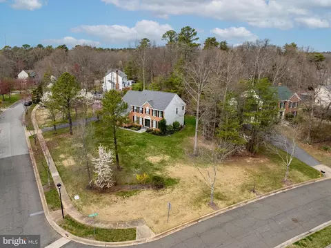 View/Area - 8110 Maplegate Pl, Glenn Dale, MD 20769 photo 3 of 7