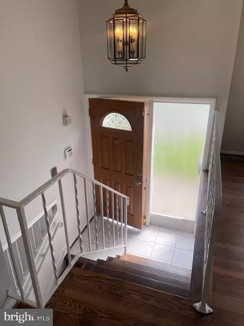 Entry Way - 5402 Marlene Dr, Lanham, MD 20706 photo 6 of 8
