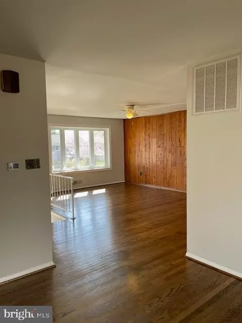 Living - 5402 Marlene Dr, Lanham, MD 20706 photo 3 of 7