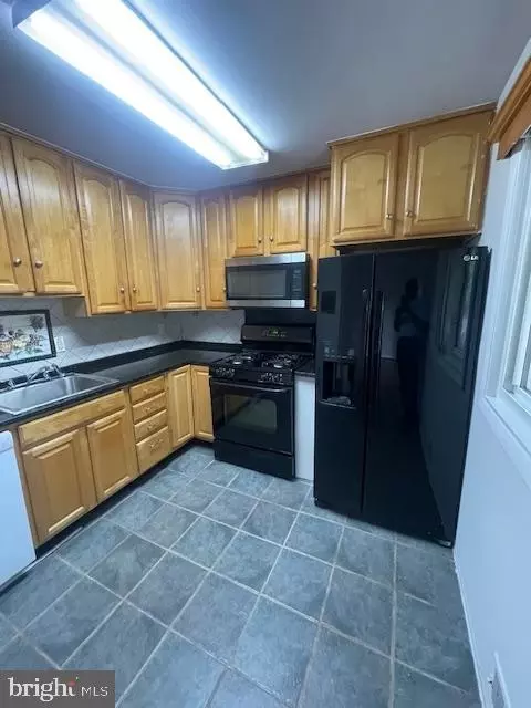 Kitchen - 5402 Marlene Dr, Lanham, MD 20706 photo 6 of 7