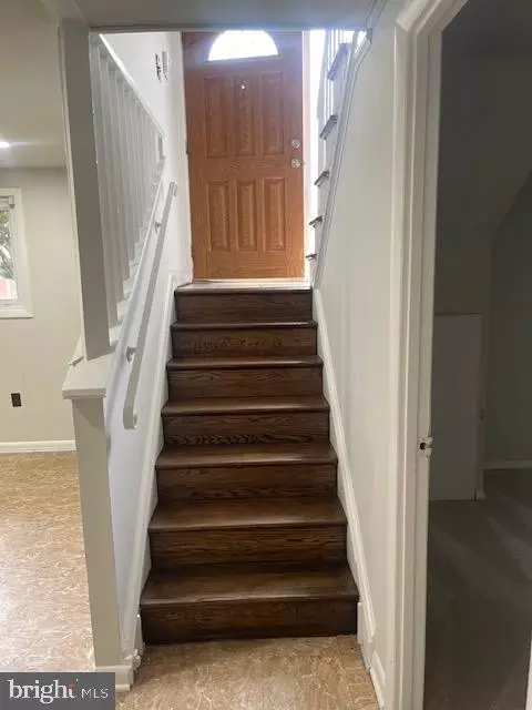 Entry Way - 5402 Marlene Dr, Lanham, MD 20706 photo 7 of 8