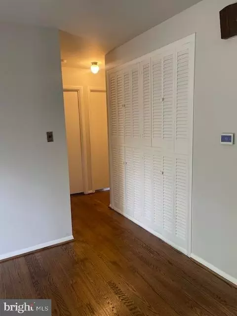 Entry Way - 5402 Marlene Dr, Lanham, MD 20706 photo 3 of 8