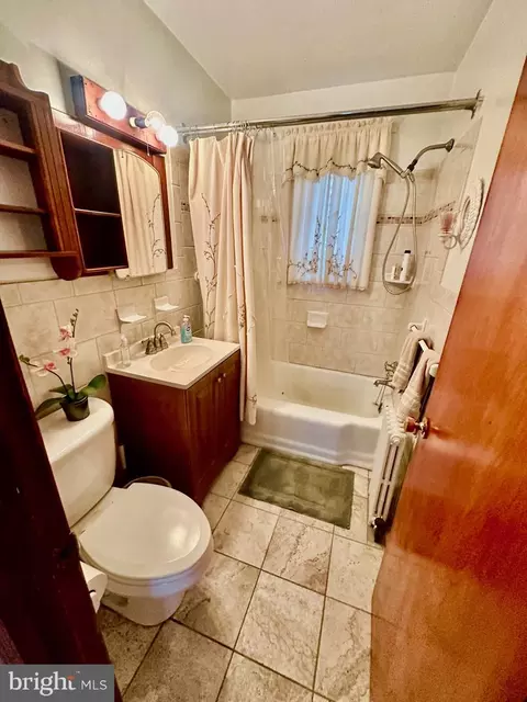 Bath - 416 Dyer Dr, Accokeek, MD 20607 photo 2 of 2
