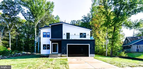 16305 Ayrwood Ln, Bowie, MD 20716
