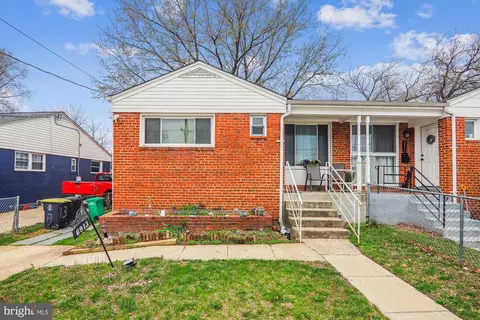 6913 Freeport St, Hyattsville, MD 20784