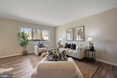 Living - 8604 Chervil Rd, Lanham, MD 20706 photo 2 of 7