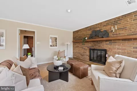 Living - 8604 Chervil Rd, Lanham, MD 20706 photo 6 of 7