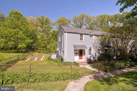 50 F Ridge Rd, Greenbelt, MD 20770