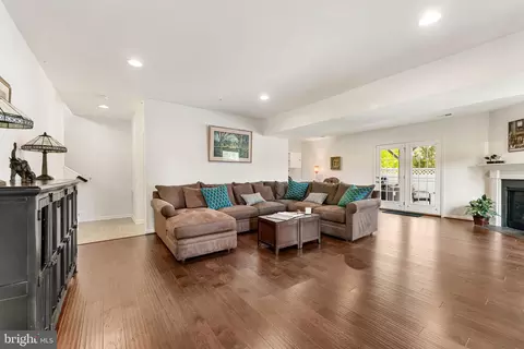 15701 Swanscombe Loop, Marlboro, MD 20774 photo 3