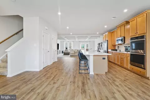 Entry Way - 10538 Sally Ride Ln, Lanham, MD 20706 photo 13 of 20