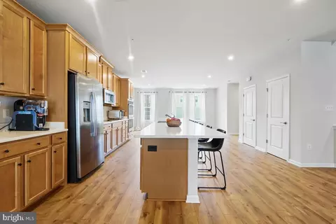 Entry Way - 10538 Sally Ride Ln, Lanham, MD 20706 photo 10 of 20