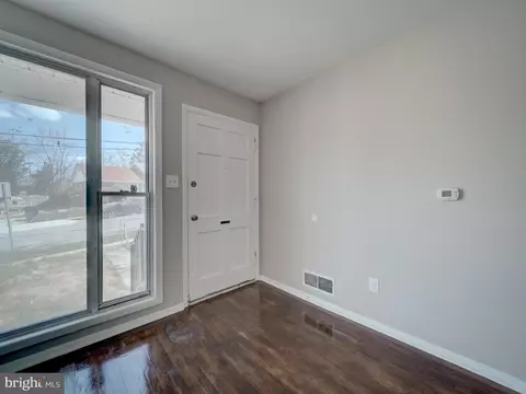 2717 Bellbrook St, Temple Hills, MD 20748