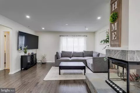 Living - 9219 Fairlane Pl, Laurel, MD 20708 photo 2 of 3