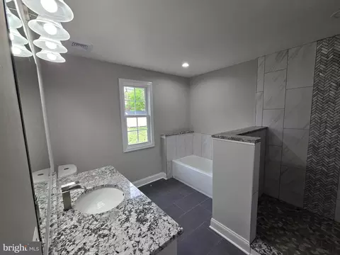 Bath - 7601 Milligan Ln, Clinton, MD 20735 photo 1 of 3