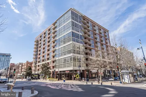 157 Fleet St #206, Oxon Hill, MD 20745