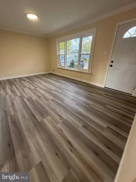 Living - 9110 Kinzer St, Lanham, MD 20706 photo 1 of 2