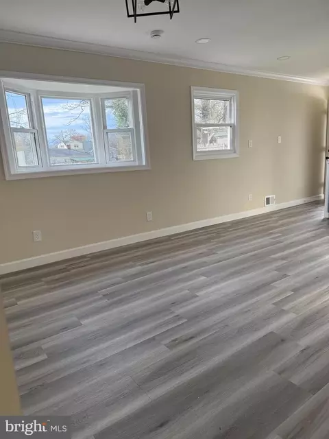 Living - 9110 Kinzer St, Lanham, MD 20706 photo 2 of 2