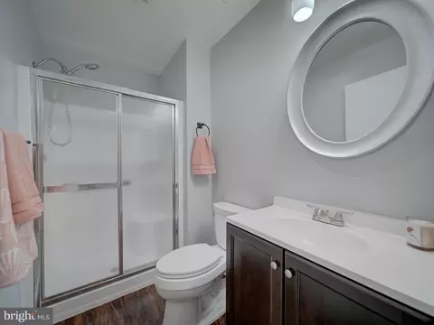Bath - 9266 Cherry Ln #52, Laurel, MD 20708 photo 1 of 4