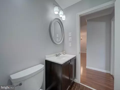 Bath - 9266 Cherry Ln #52, Laurel, MD 20708 photo 2 of 4