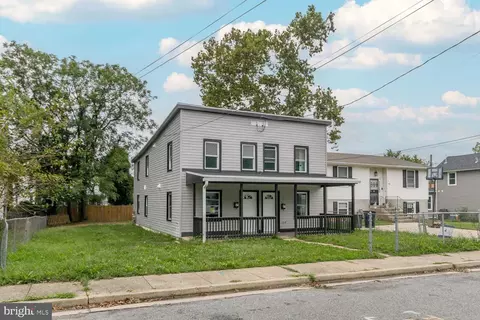 708 59th Pl, Capitol Heights, MD 20743
