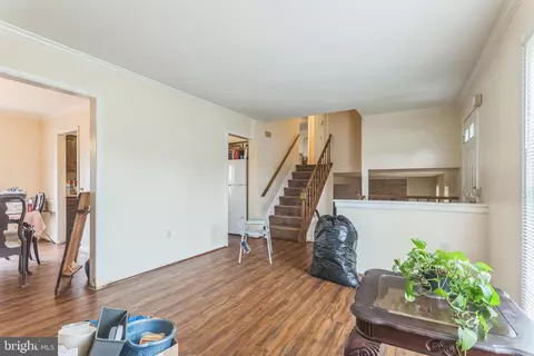 10200 Balsamwood Dr, Laurel, MD 20708 photo 2