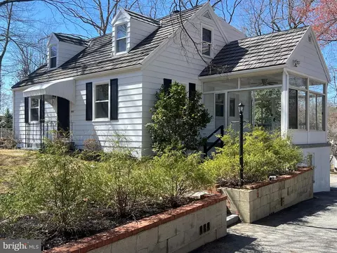 9005 Taylor Ln, Fort Washington, MD 20744