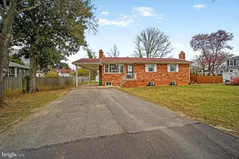 5006 Mathilda Ln, Suitland, MD 20746