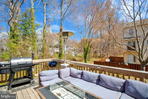Exterior - 3953 Elite St, Bowie, MD 20716 photo 7 of 11