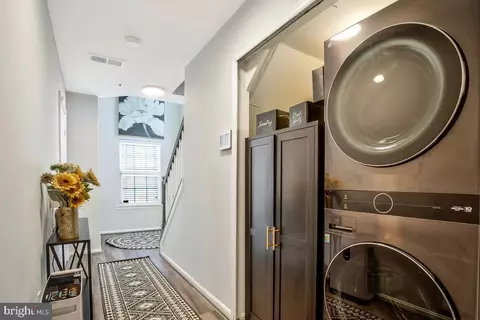 Entry Way - 3953 Elite St, Bowie, MD 20716 photo 3 of 9