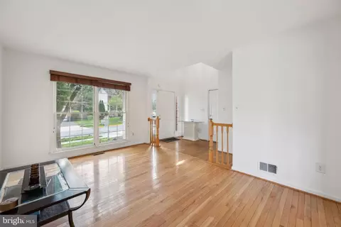 7922 Greenbury Dr, Greenbelt, MD 20770