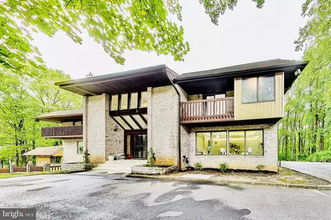2500 Old Largo Rd, Marlboro, MD 20772