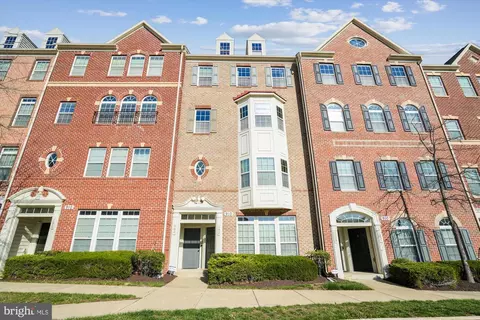 910 Hall Station Dr #202, Bowie, MD 20721