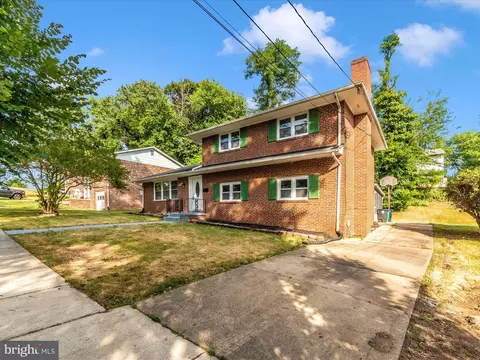 1923 Oakwood St, Temple Hills, MD 20748