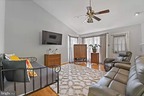 801 Millponds Dr, Bowie, MD 20721 photo 5