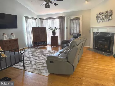 801 Millponds Dr, Bowie, MD 20721 photo 6