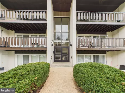 3120 Brinkley Rd #3T-3, Temple Hills, MD 20748