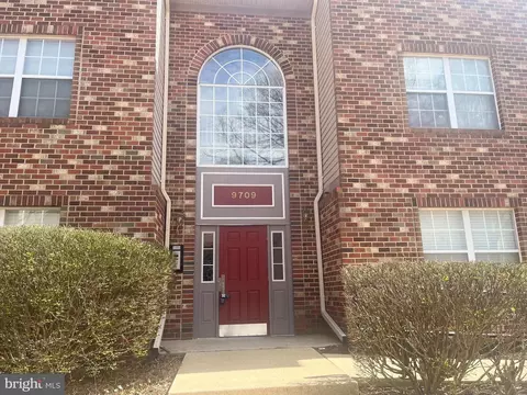 9709 Lake Pointe Ct #304, Marlboro, MD 20774