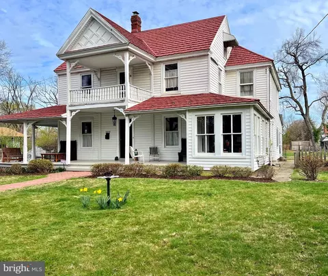 5712 Ruatan, Berwyn Heights, MD 20740