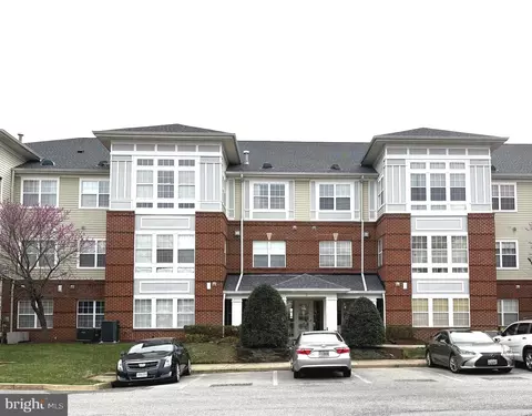 2 Cameron Grove Blvd #204, Marlboro, MD 20774