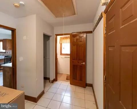 Entry Way - 4811 Oahu St, Clinton, MD 20735 photo 4 of 6