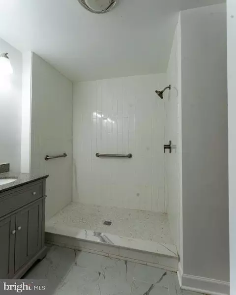 Bath - 4811 Oahu St, Clinton, MD 20735 photo 2 of 2