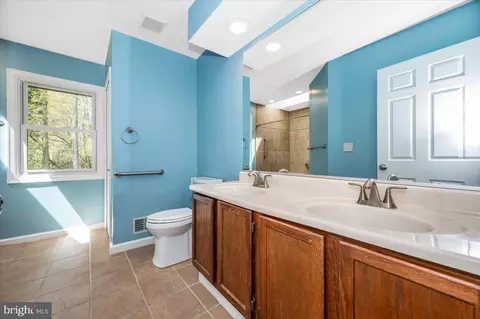 Bath - 1402 Partridge Ln, Bowie, MD 20721 photo 2 of 2