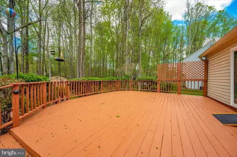 Exterior - 1402 Partridge Ln, Bowie, MD 20721 photo 6 of 17