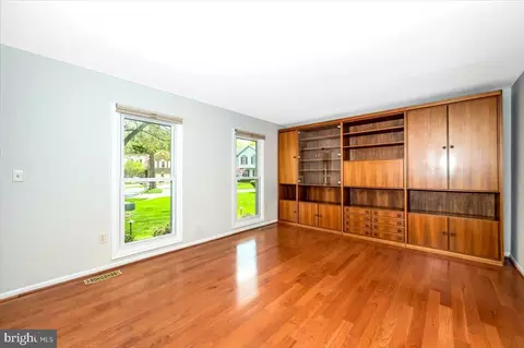 Living - 1402 Partridge Ln, Bowie, MD 20721 photo 1 of 8