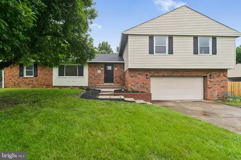 12200 Hunterton St, Marlboro, MD 20774