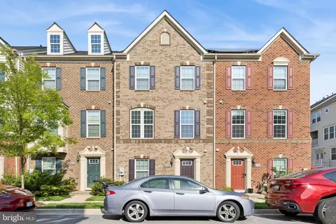 8212 N Channel Dr, Greenbelt, MD 20770